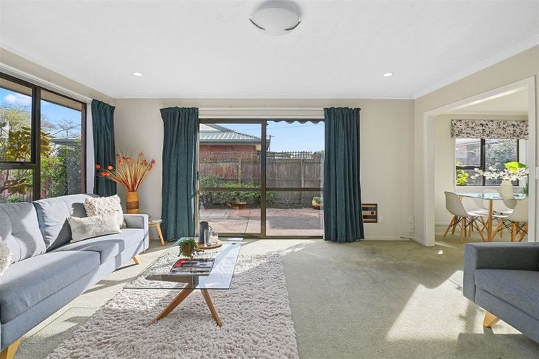 Photo of property in 2/32 Cotswold Avenue, Bishopdale, Christchurch, 8053