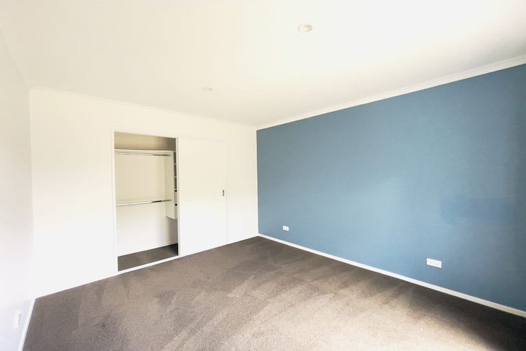 Photo of property in 10 Arataki Way, Glen Eden, Auckland, 0602