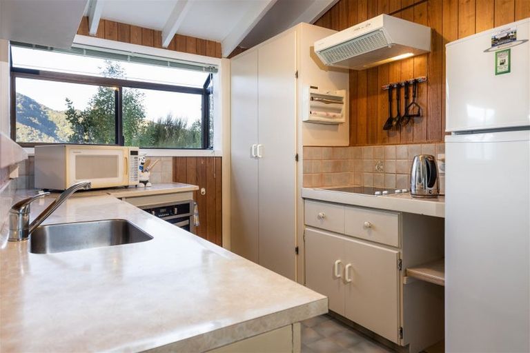 Photo of property in 659 Queen Charlotte Drive, Havelock, Picton, 7281