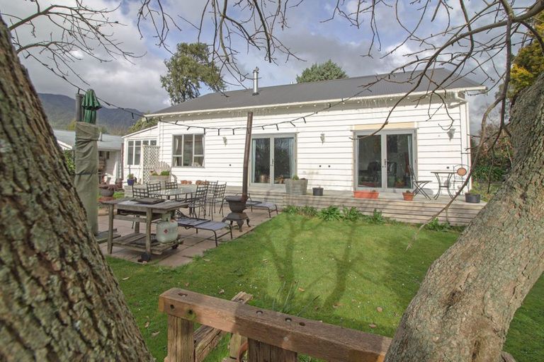 Photo of property in 154 Stanley Avenue, Te Aroha, 3320