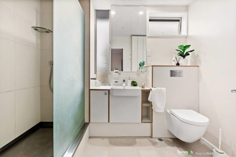 Photo of property in Jellicoe Towers, 191 The Terrace, Wellington Central, Wellington, 6011