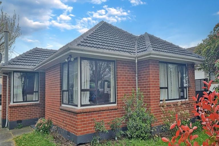 Photo of property in 174 Yaldhurst Road, Sockburn, Christchurch, 8042