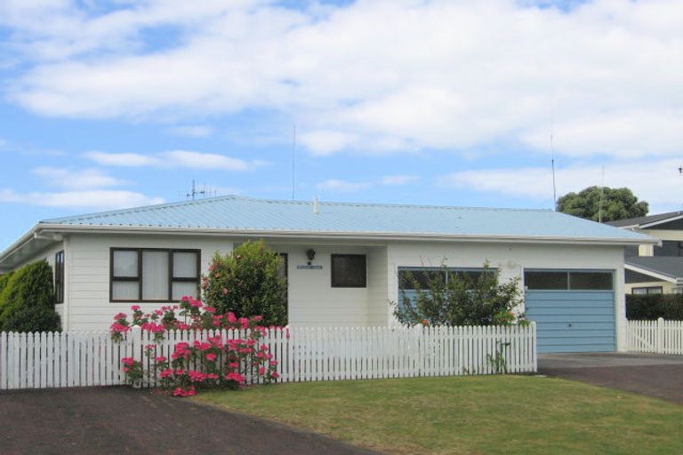 Photo of property in 26 Roretana Drive, Athenree, Waihi Beach, 3177