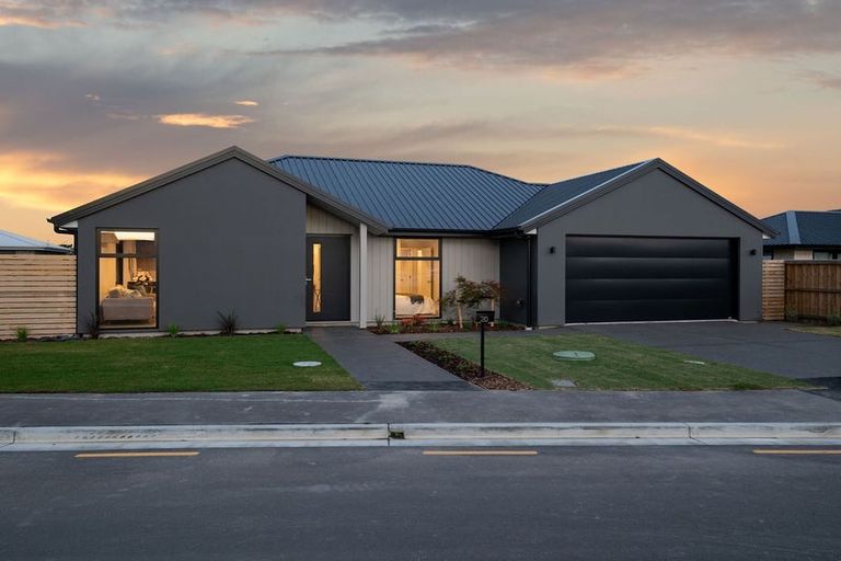 Photo of property in 20 Eccles Place, Halswell, Christchurch, 8025