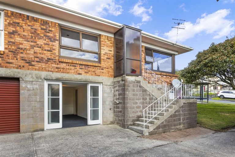 Photo of property in 1/31 Beatrice Avenue, Hillcrest, Auckland, 0627