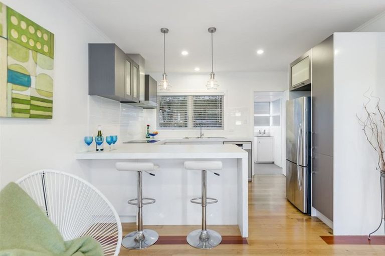 Photo of property in 1/303 Rangatira Road, Beach Haven, Auckland, 0626