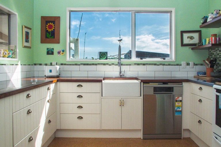 Photo of property in 74 Main Road, Harihari, 7884