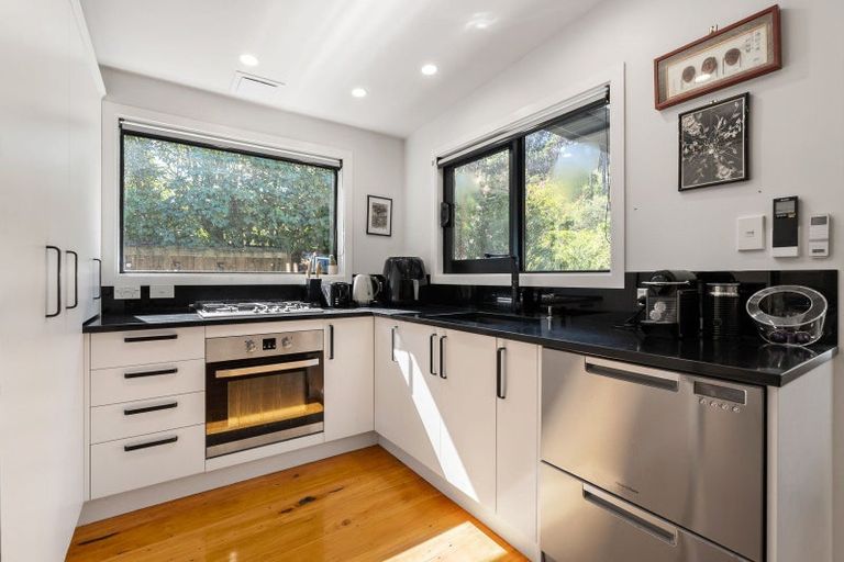 Photo of property in 6 Irvine Street, Aro Valley, Wellington, 6012