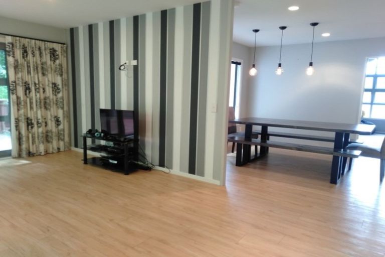 Photo of property in 17 Kennedy Place, Waikanae Beach, Waikanae, 5036