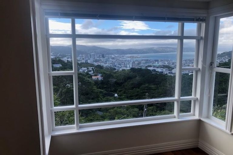 Photo of property in 9 Connaught Terrace, Brooklyn, Wellington, 6021