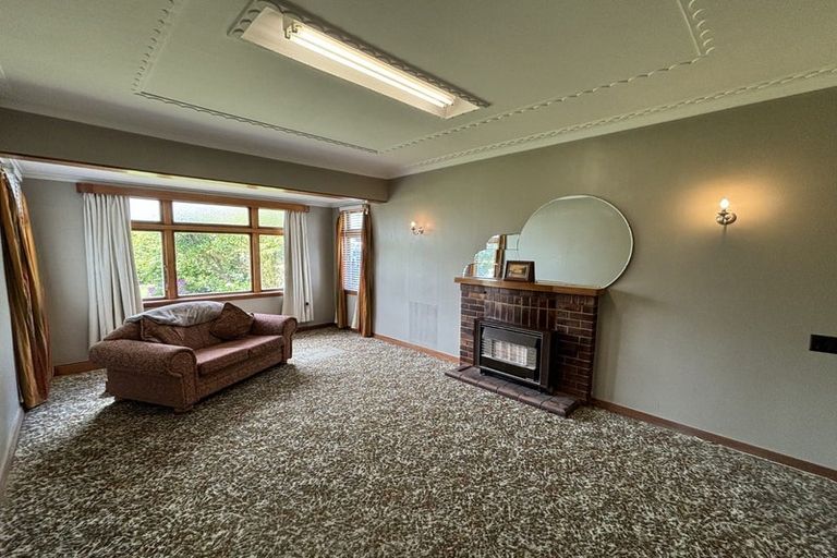 Photo of property in 31 Disraeli Street, Hawera, 4610