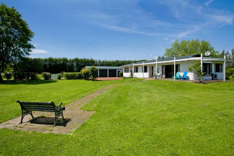 Photo of property in 24 Willow Lane, Edgecumbe, Whakatane, 3192