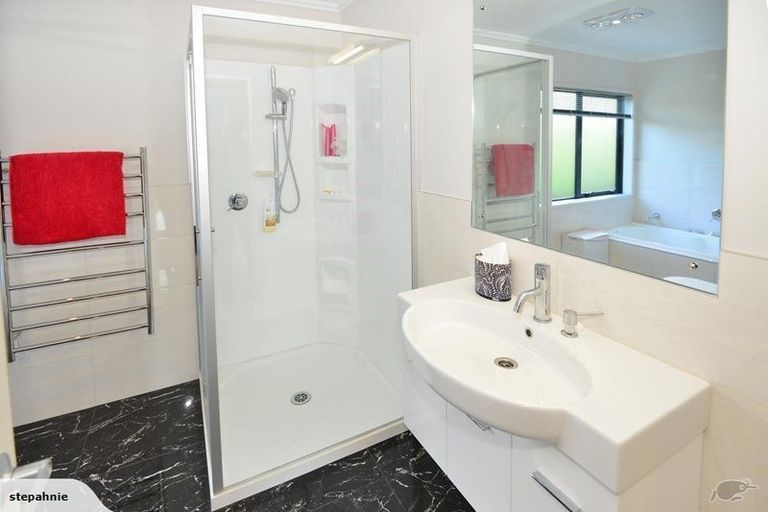 Photo of property in 127 West Hoe Heights, Orewa, 0931