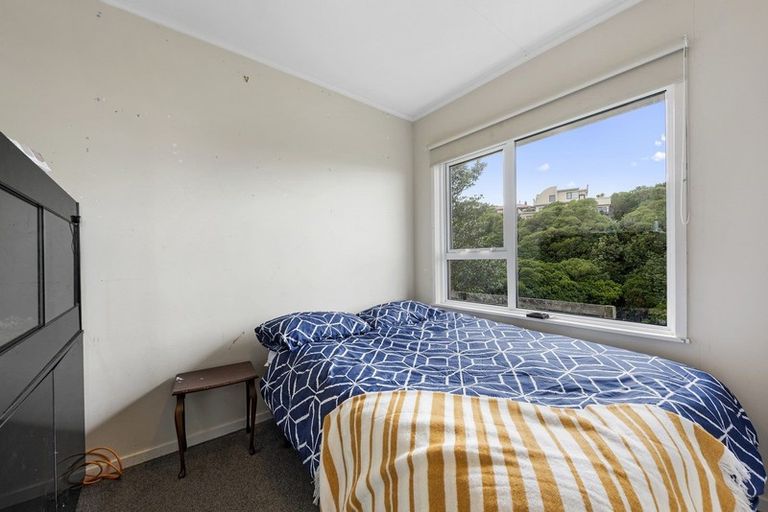 Photo of property in 2-3 Pine Tree Lane, Korokoro, Lower Hutt, 5012