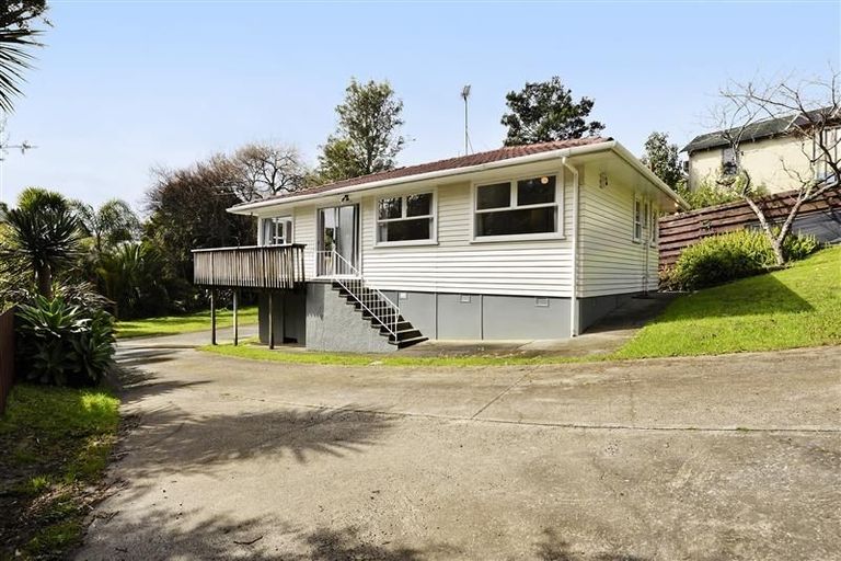 Photo of property in 14 Kirby Street, Glendene, Auckland, 0602