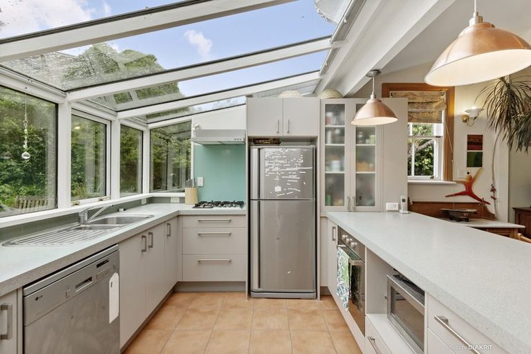 Photo of property in 110 Parkvale Road, Karori, Wellington, 6012