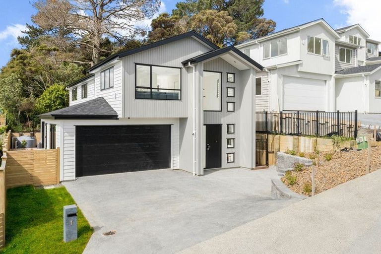 Photo of property in 3 Anehu Place, Greenhithe, Auckland, 0632