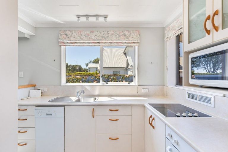 Photo of property in 133 Coronation Avenue, Welbourn, New Plymouth, 4310