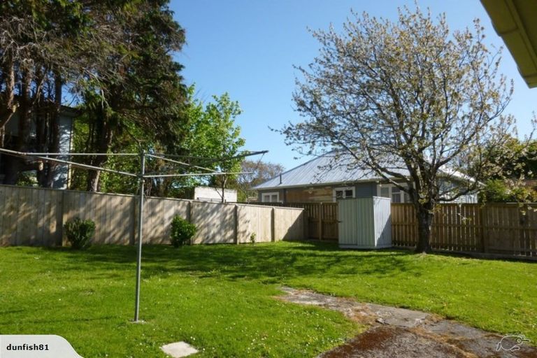 Photo of property in 3 Rowe Parade, Wainuiomata, Lower Hutt, 5014