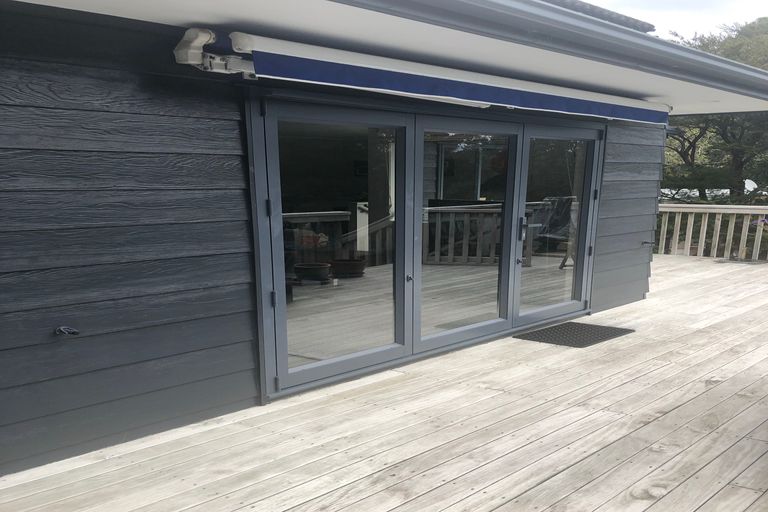 Photo of property in 5 Karen Road, Laingholm, Auckland, 0604