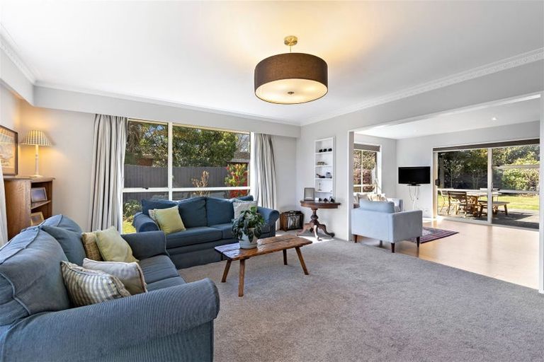 Photo of property in 130 Grahams Road, Burnside, Christchurch, 8053