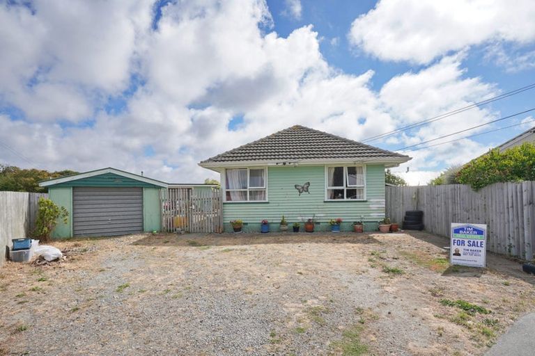 Photo of property in 33 Ontario Place, Wainoni, Christchurch, 8061