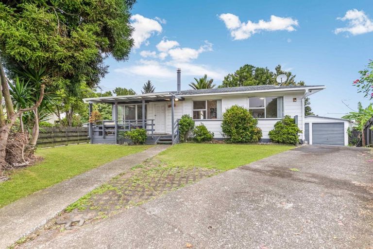 Photo of property in 15 Astor Place, Manurewa, Auckland, 2102