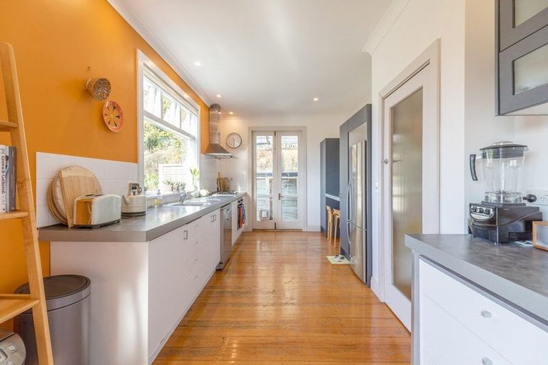 Photo of property in 6 Carlton Street, Melrose, Wellington, 6023