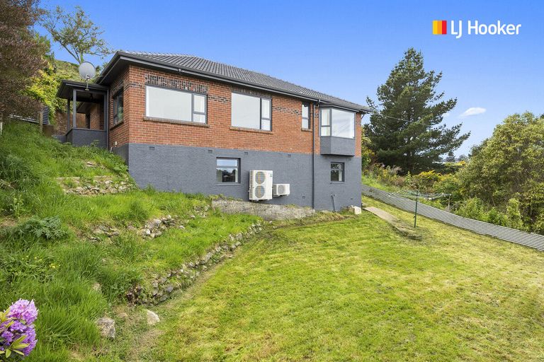 Photo of property in 98 Moana Crescent, Musselburgh, Dunedin, 9013