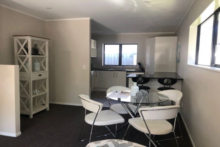 Photo of property in 67 Arimu Road, Papakura, 2110