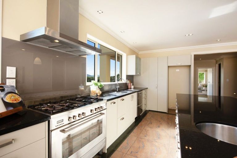 Photo of property in 19 Bunker Way, Strathmore Park, Wellington, 6022