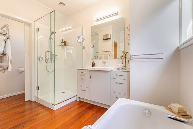 Photo of property in 11 Brighton Terrace, Mairangi Bay, Auckland, 0630