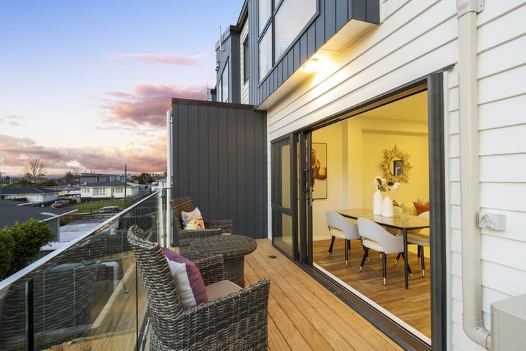 Photo of property in 14f Geordie Street, Henderson, Auckland, 0612