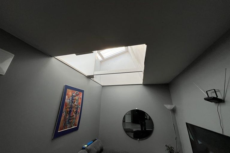 Photo of property in 32a Te Atatu Road, Te Atatu South, Auckland, 0610