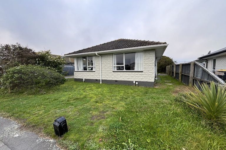 Photo of property in 27 Woodlands Place, Aranui, Christchurch, 8061