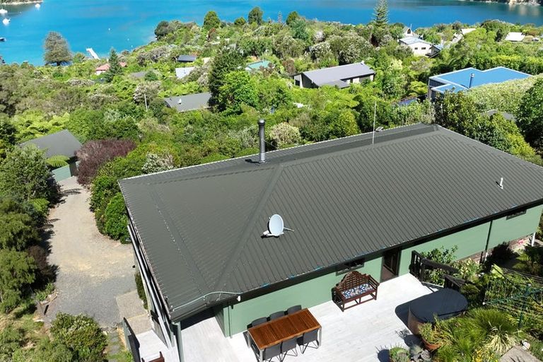 Photo of property in 16 Worlds End Road, Tennyson Inlet, Rai Valley, 7195