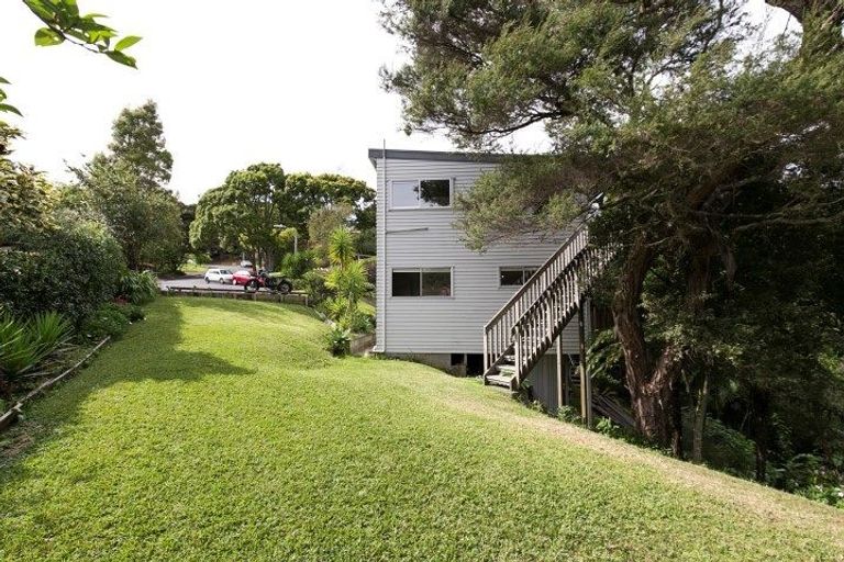 Photo of property in 1/26 Bryers Place, Bayview, Auckland, 0629