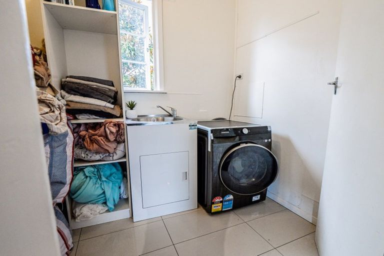 Photo of property in 15a Queens Road, Glen Avon, New Plymouth, 4312