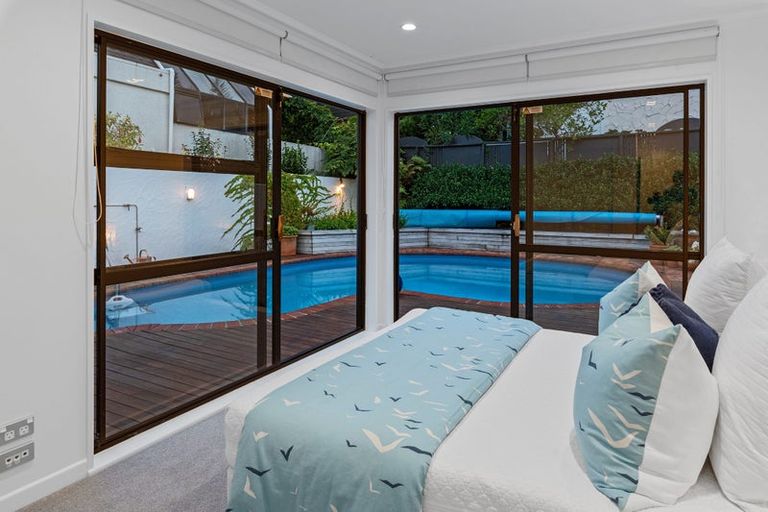 Photo of property in 832a Beach Road, Torbay, Auckland, 0630