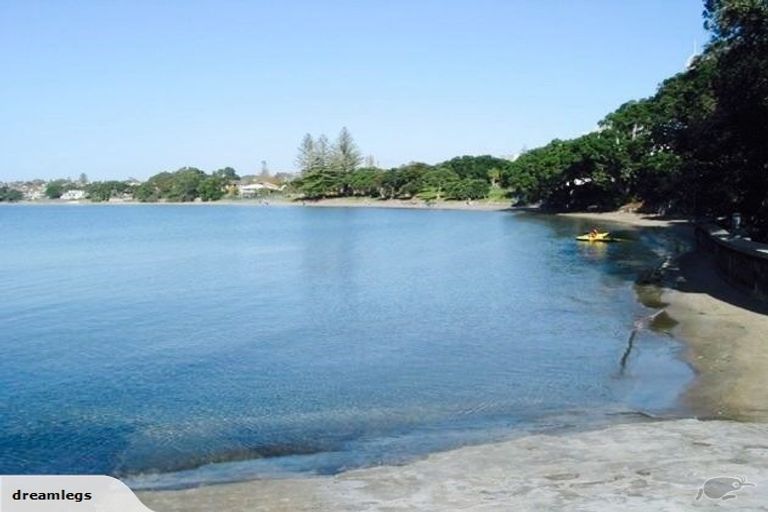 Photo of property in 1e/175 Hurstmere Road, Takapuna, Auckland, 0622