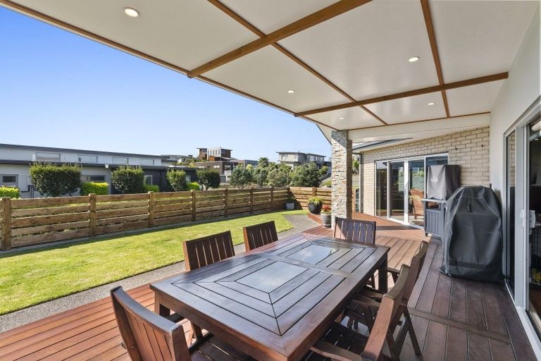 Photo of property in 5 Links Drive, Waiwhakaiho, New Plymouth, 4312