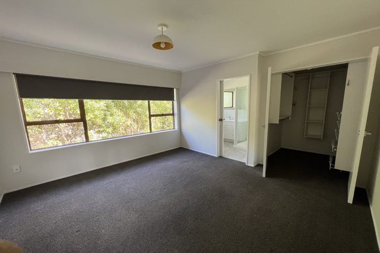 Photo of property in 71 Prince Regent Drive, Half Moon Bay, Auckland, 2012