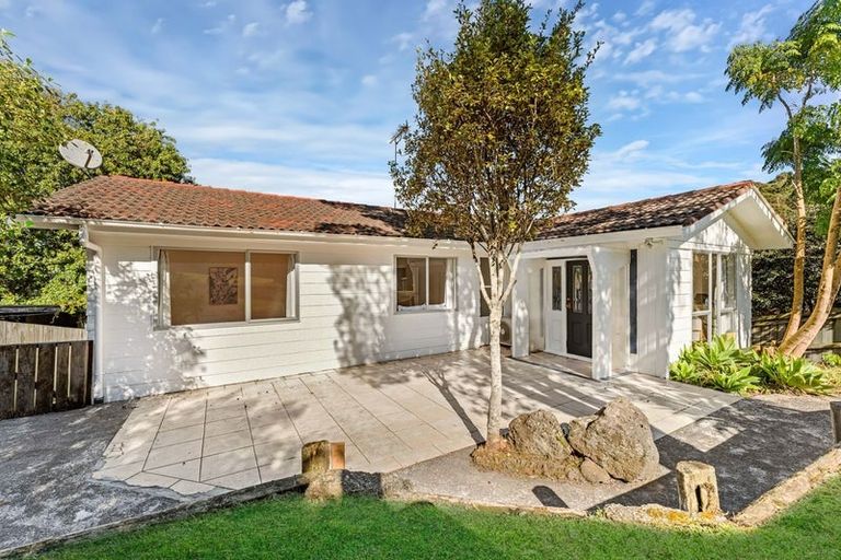 Photo of property in 20 Finn Place, Totara Vale, Auckland, 0629