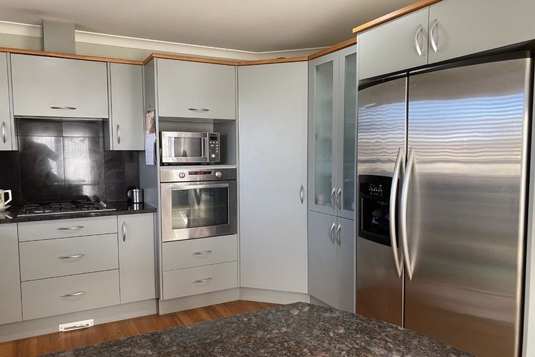 Photo of property in 77 Rototuna Road, Rototuna, Hamilton, 3210