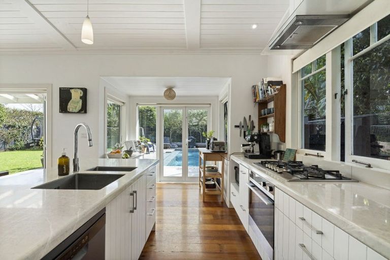 Photo of property in 46 Ngataringa Road, Devonport, Auckland, 0624