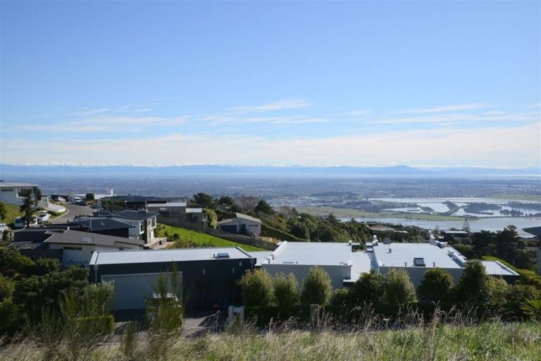 Photo of property in 6 Peregrine Close, Mount Pleasant, Christchurch, 8081