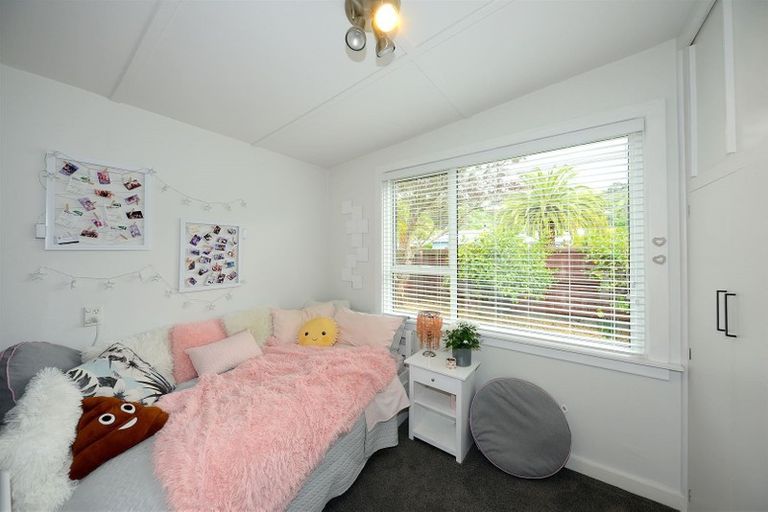 Photo of property in 45 Taupata Street, Redcliffs, Christchurch, 8081