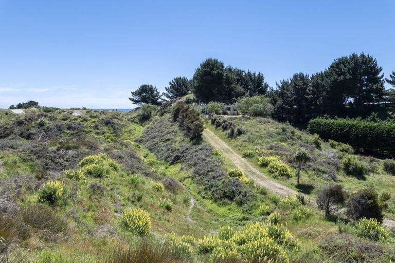 Photo of property in 18 Henham Lane, Waikawa Beach, Levin, 5573