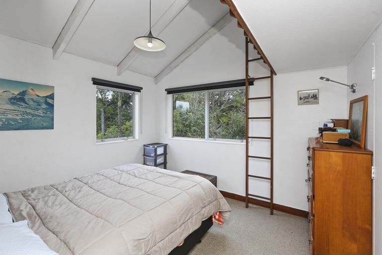 Photo of property in 12 Govett Avenue, Frankleigh Park, New Plymouth, 4310