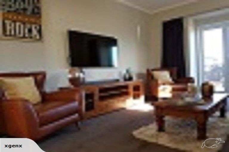 Photo of property in 166 Lemon Street, Strandon, New Plymouth, 4312